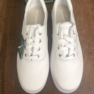 Grasshoppers Janey II sneakers in White size 5.5 wide